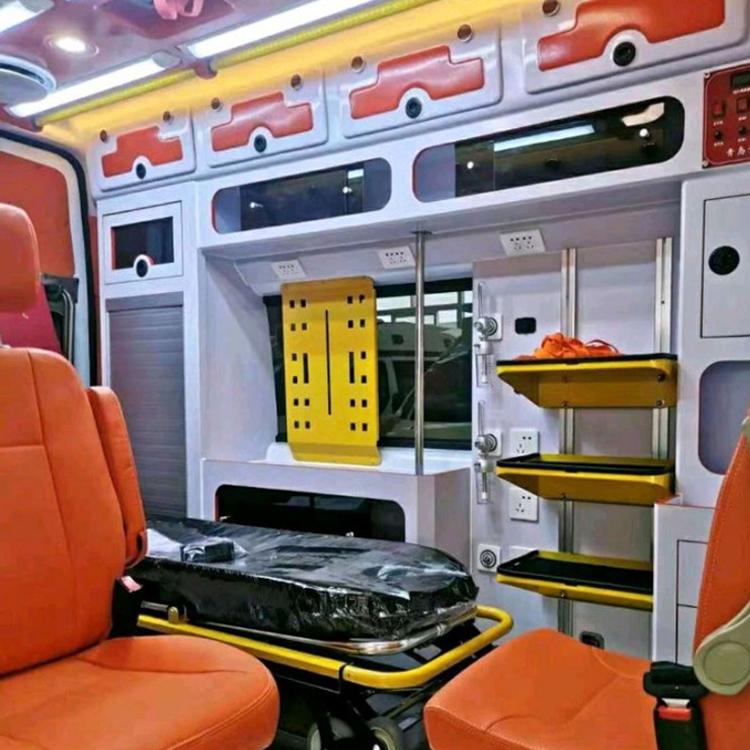 田阳长途救护车护送病人租赁价格