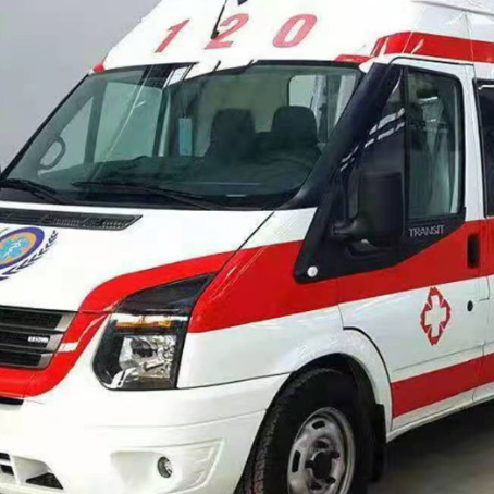 田阳非急救护送病人转院租赁救护车的优缺点对比